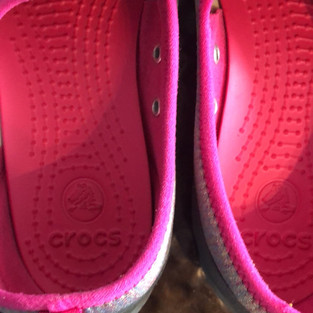 Crocs - Picture 2 of 11